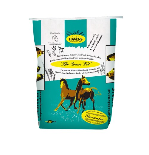Mijn pony heeft zomer-eczeem. Heeft dat iets met voer te maken?